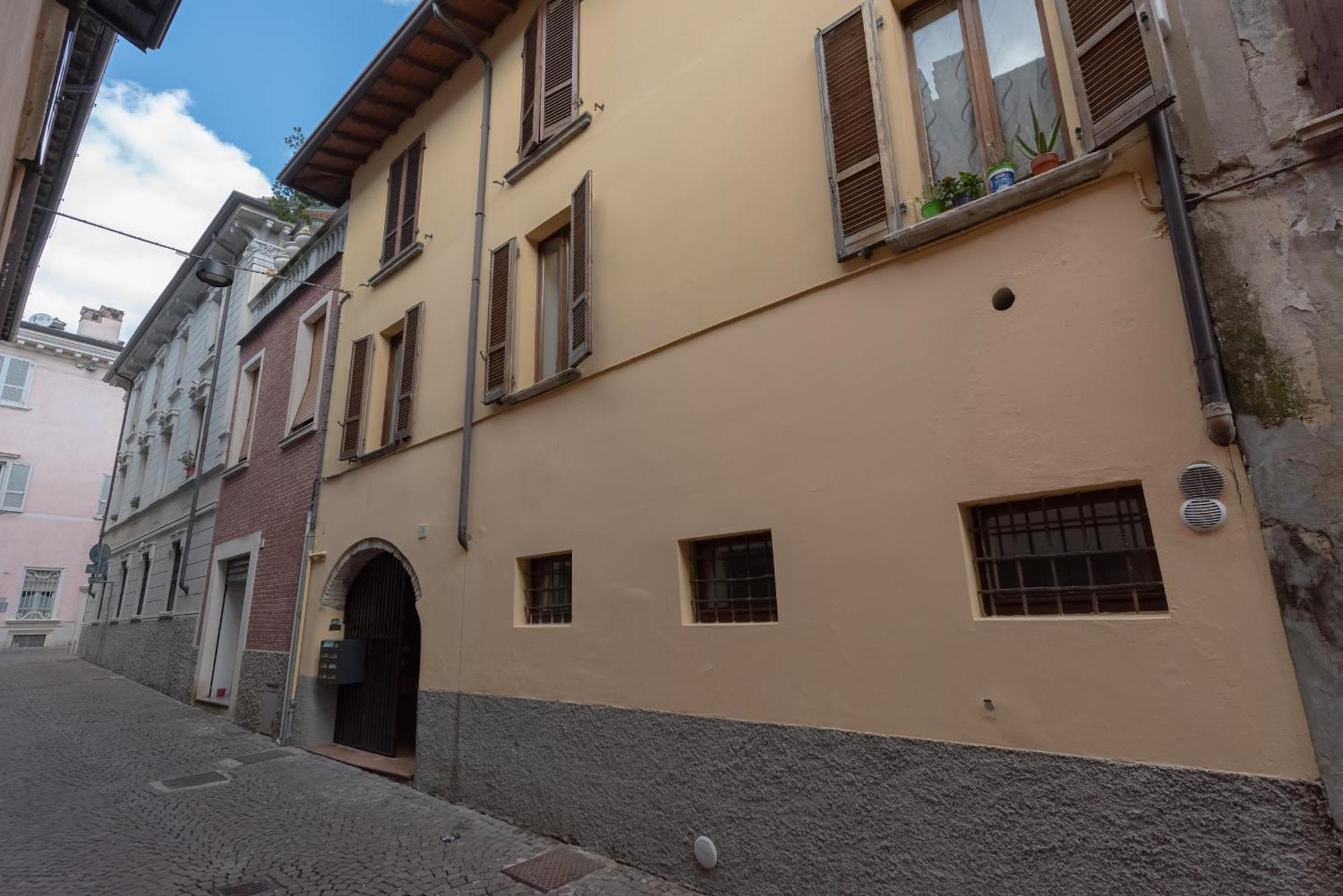 Residence Orti Apartments By Wonderful Italy Salò Zewnętrze zdjęcie